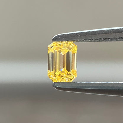 裸石 0.167ct Fancy Intense Orange Yellow VS-1 EM 中央宝石研究所ソーティング付き