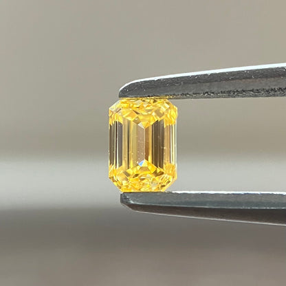 裸石 0.167ct Fancy Intense Orange Yellow VS-1 EM 中央宝石研究所ソーティング付き