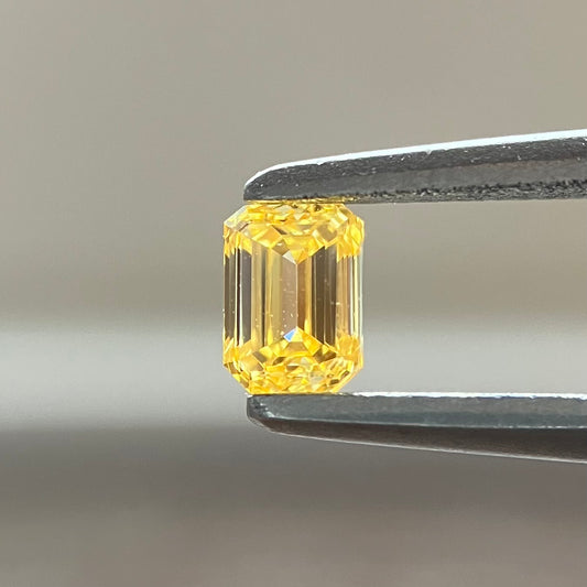 裸石 0.167ct Fancy Intense Orange Yellow VS-1 EM 中央宝石研究所ソーティング付き