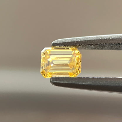 裸石 0.167ct Fancy Intense Orange Yellow VS-1 EM 中央宝石研究所ソーティング付き