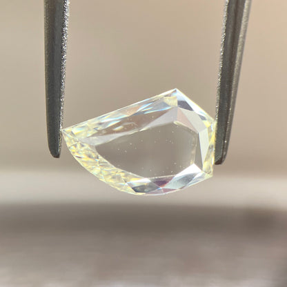 Loose stone 1.046ct LIGHT YELLOW (UNDER S) SI-1 Tusk Shape with Central Gem Laboratory sorting
