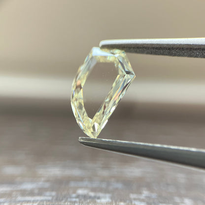 Loose stone 1.046ct LIGHT YELLOW (UNDER S) SI-1 Tusk Shape with Central Gem Laboratory sorting