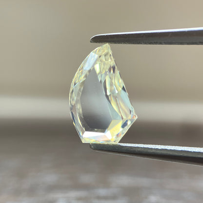 Loose stone 1.046ct LIGHT YELLOW (UNDER S) SI-1 Tusk Shape with Central Gem Laboratory sorting