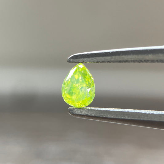 0.120ct Fancy Intense Yellow Green Pear Shape Loose Diamond with CGL Sorting Report