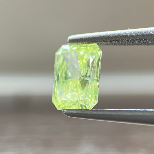 0.716ct Fancy Yellow Green Radiant Cut Loose Diamond with CGL Sorting Report