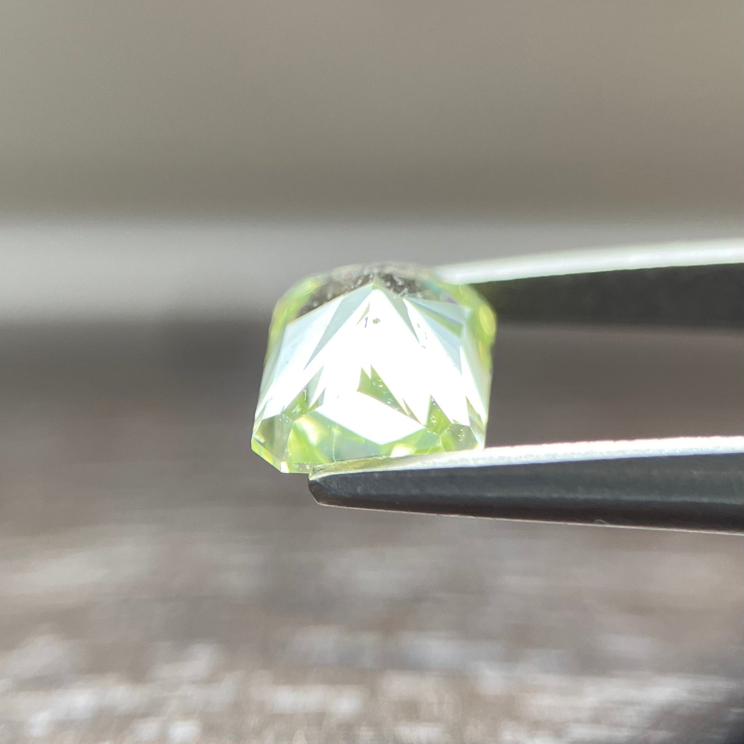 0.716ct Fancy Yellow Green Radiant Cut Loose Diamond with CGL Sorting Report