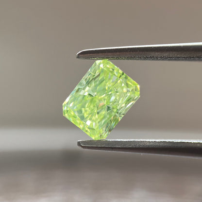 0.716ct Fancy Yellow Green Radiant Cut Loose Diamond with CGL Sorting Report