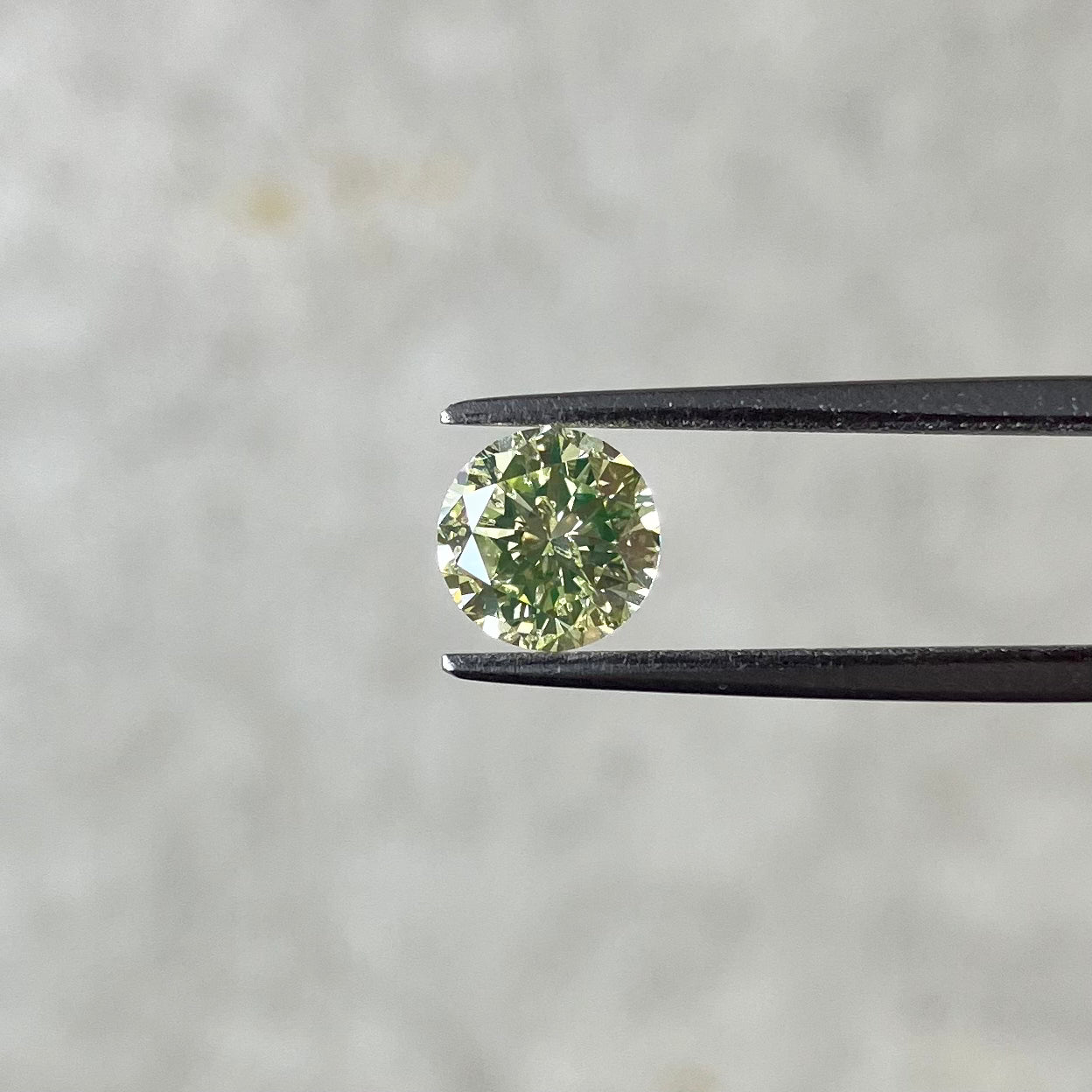 裸石 1.100ct Fancy Light Greenish Yellow I-1 RD 中央宝石研究所ソーティング付(CGL)