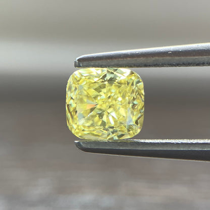 裸石 0.448ct Fancy Intense Yellow SI-1 CU 中央宝石研究所ソーティング付(CGL)