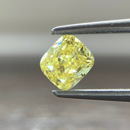 裸石 0.448ct Fancy Intense Yellow SI-1 CU 中央宝石研究所ソーティング付(CGL)