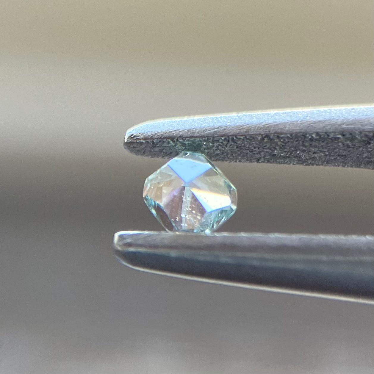 裸石 0.04ct Fancy Blue Green VS-2 CU 中央宝石研究所ソーティング付(CGL)