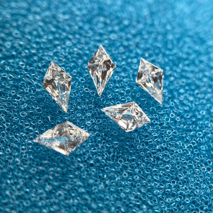 裸石 0.448克拉 浓彩黄 SI-1 CU 附带中央宝石研究所分级证书 (CGL)