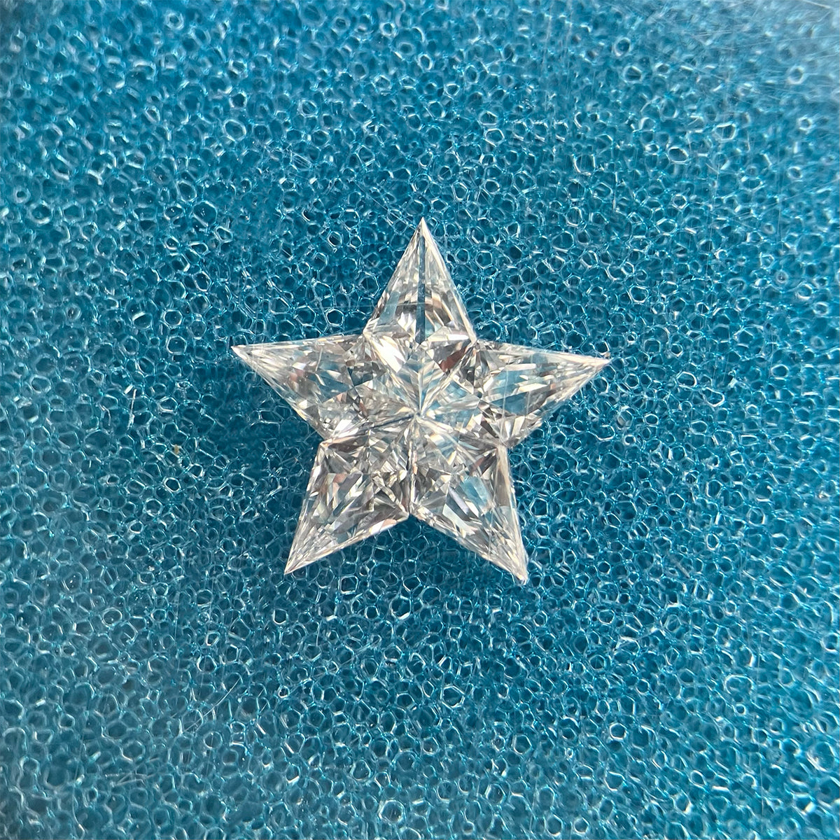 裸石 0.448克拉 浓彩黄 SI-1 CU 附带中央宝石研究所分级证书 (CGL)