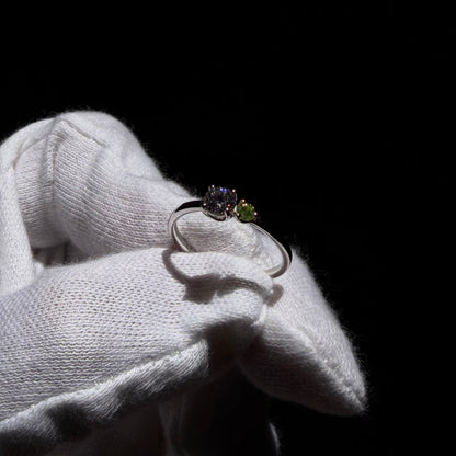 ツインダイヤモンド Dカラー 0.357ct  & Fancy Light Yellow Green 0.085ct /PT900 リング