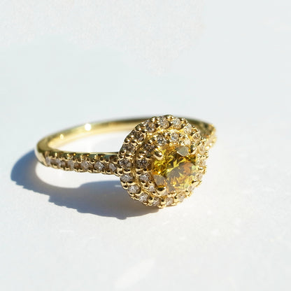 Fancy Vivid Yellow ダイヤモンド 0.274ct メレダイヤモンド 0.251ct /K18YG リング