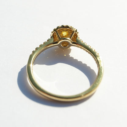 Fancy Vivid Yellow ダイヤモンド 0.274ct メレダイヤモンド 0.251ct /K18YG リング