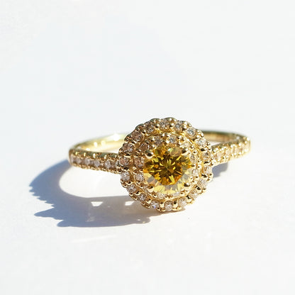 Fancy Vivid Yellow ダイヤモンド 0.274ct メレダイヤモンド 0.251ct /K18YG リング