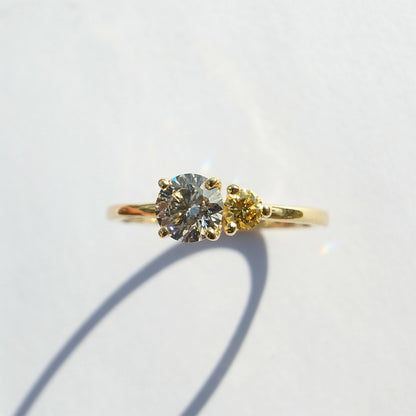 Fancy Intense Yellow ダイヤモンド 0.076ct /K18YG リング