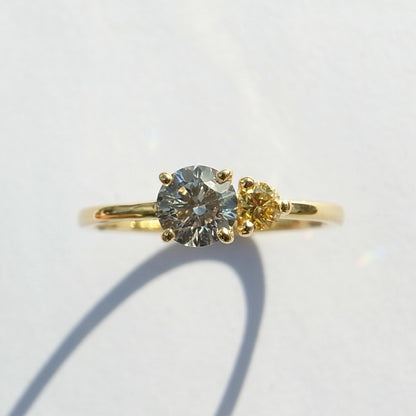 Fancy Intense Yellow ダイヤモンド 0.076ct /K18YG リング