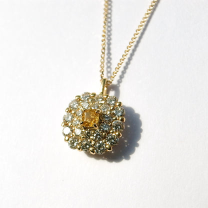 Fancy Deep Orangy Yellowダイヤモンド0.072ct メレダイヤモンド 0.32ct /K18YG ネックレス