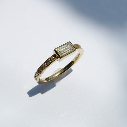 バケットダイヤモンド 0.30 ~ 0.35ct  /K18YG リング