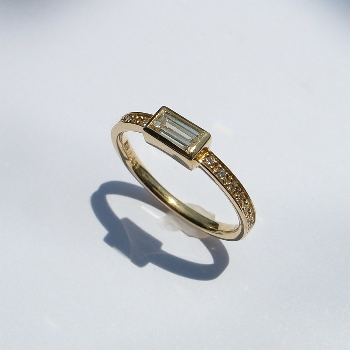 バケットダイヤモンド 0.30 ~ 0.35ct  /K18YG リング