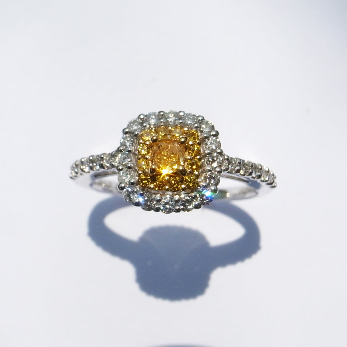 Fancy Intense Orange Yellow ダイヤモンド 0.1ct /K18YG & PT900 リング