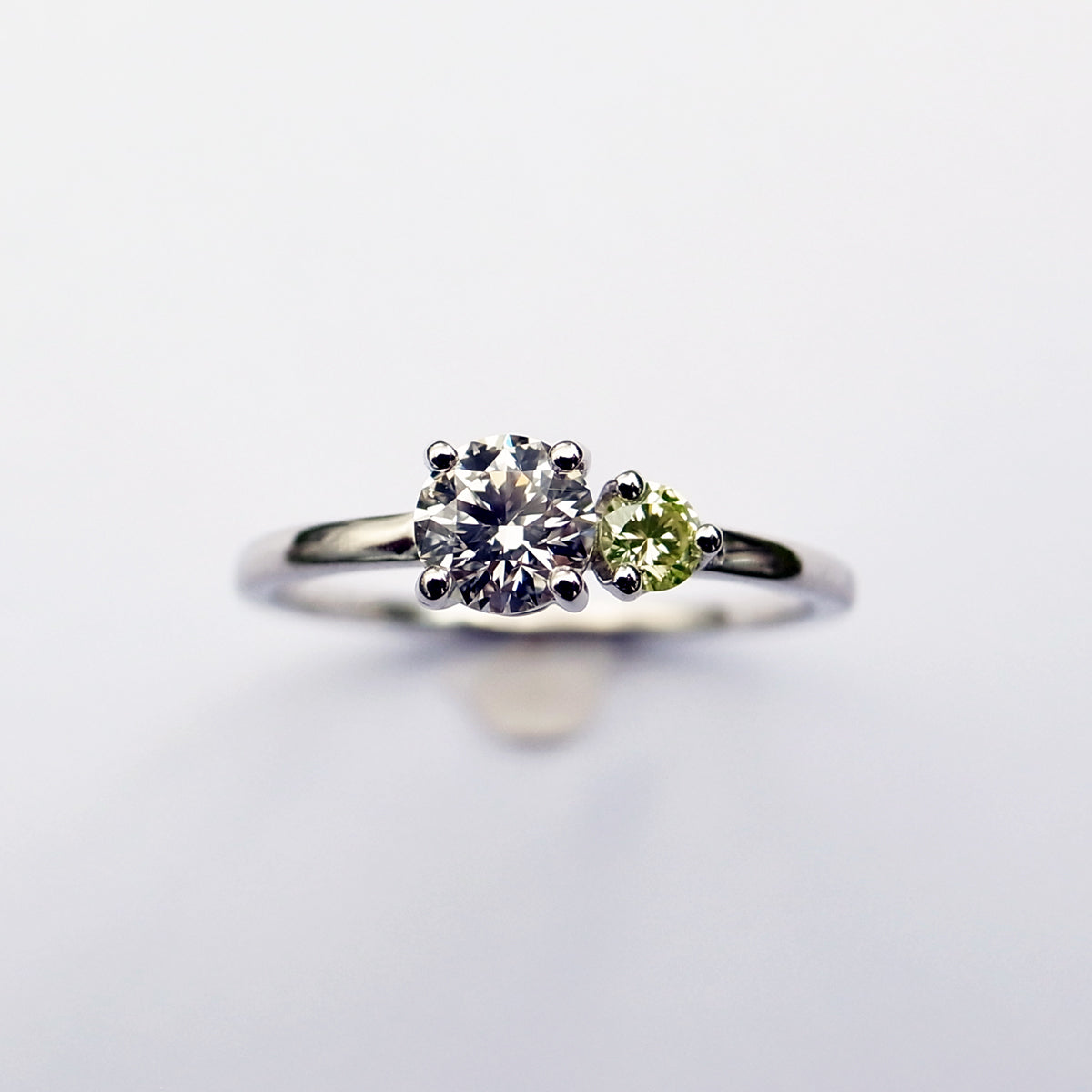 ツイン　ダイヤモンド 0.35ct  & 0.08ct /プラチナ リング