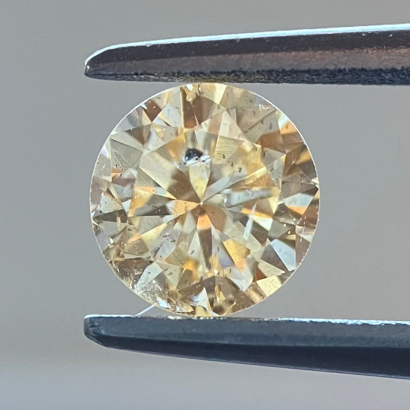 裸石 0.554ct Fancy Yellow Orange SI-2 中央宝石研究所ソーティング付