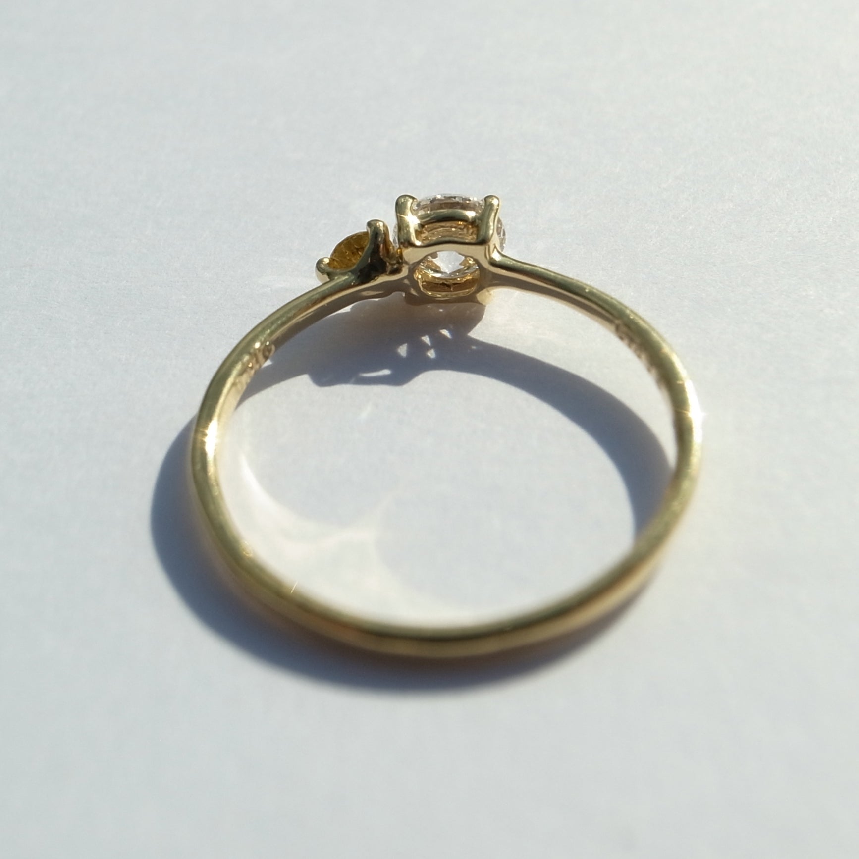 FANCY INTENSE YELLOW RING K18YG CGL｜天然発色イエローダイヤモンド