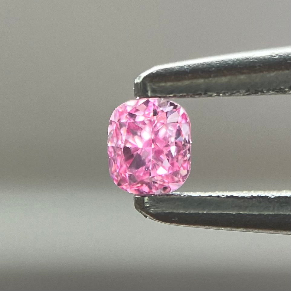 天然ピンクダイヤモンド Fancy Vivid Purplish Pink ルース