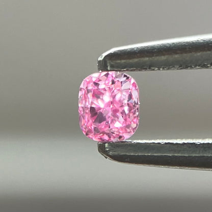 天然ピンクダイヤモンド Fancy Vivid Purplish Pink ルース