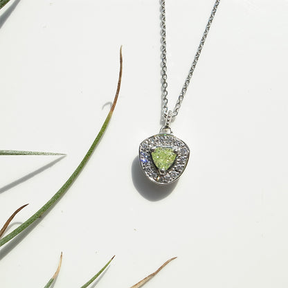 天然グリーンダイヤモンド Fancy Yellow Greenのネックレス