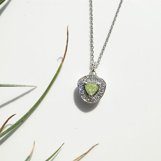 天然グリーンダイヤモンド Fancy Yellow Greenのネックレス