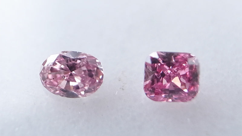 ピンクダイヤモンド Fancy Vivid Purplish Pink の同一カラーグレード比較
