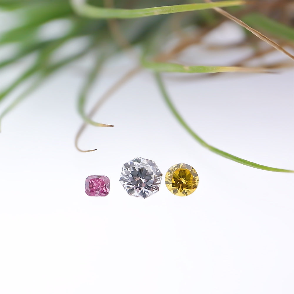 天然ピンクダイヤモンド Fancy Vivid Purplish Pink、Dカラー八角形ダイヤモンド、天然イエローダイヤモンド Fancy Vivid Yellowのルース