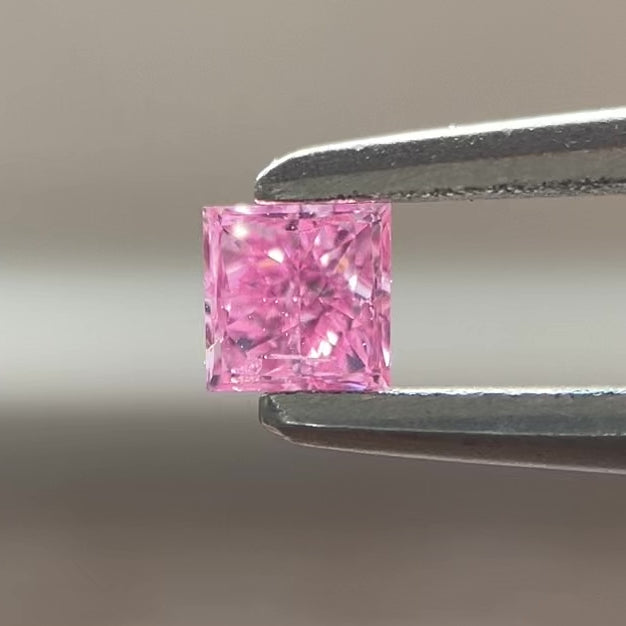 FANCY VIVID PURPLISH PINK 0.085ct プリンセス AGT ｜天然発色ピンク