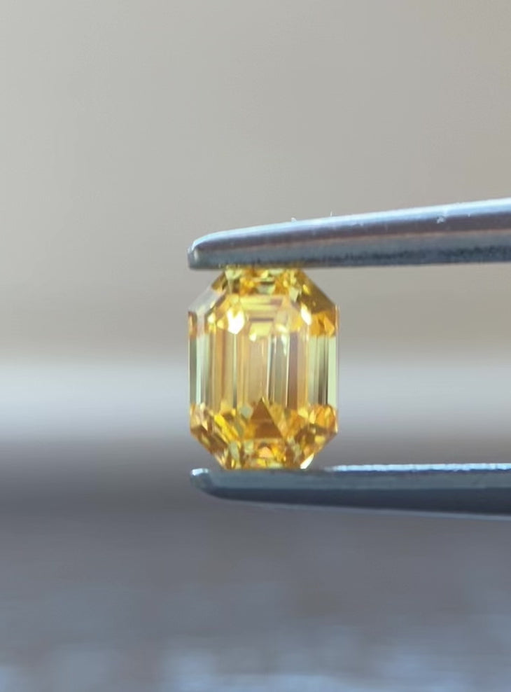 FANCY VIVID ORANGE YELLOW 0.337ct エメラルド CGL｜天然発色イエロー