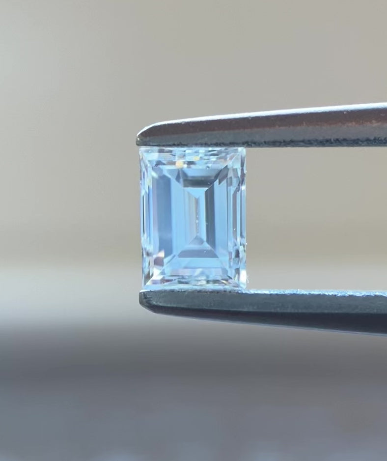 エメラルドカット無色 D color 0.263ct CGL｜天然ダイヤモンド ルース