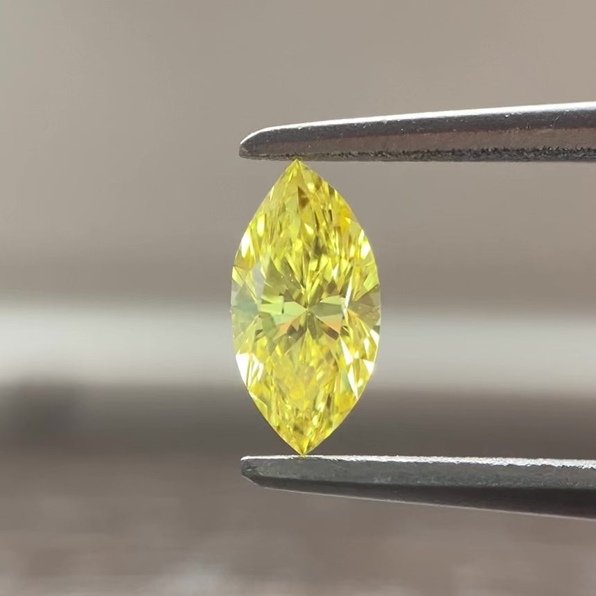 0.333ct Fancy Vivid Yellow マーキスAGT｜天然発色イエロー