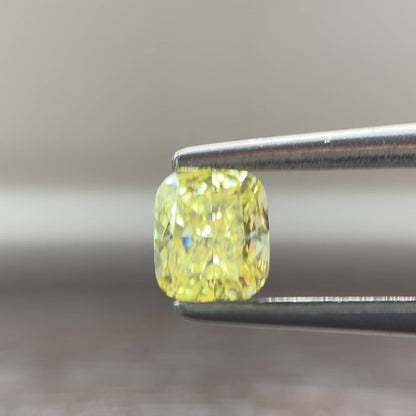 裸石 0.448ct Fancy Intense Yellow SI-1 CU 中央宝石研究所ソーティング付(CGL)