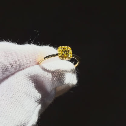Fancy Intense Yellow ダイヤモンド 0.18ct メレダイヤモンド 0.08ct /K18YG リング