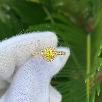 Fancy Vivid Yellow ダイヤモンド 0.274ct メレダイヤモンド 0.251ct /K18YG リング