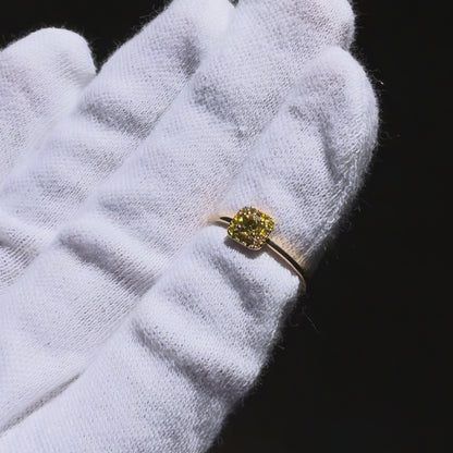 Fancy Intense Yellow ダイヤモンド 0.18ct メレダイヤモンド 0.08ct /K18YG リング