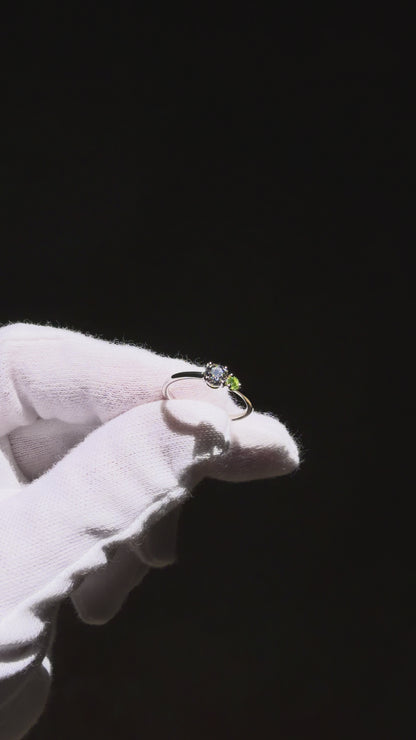 ツインダイヤモンド Dカラー 0.357ct  & Fancy Light Yellow Green 0.085ct /PT900 リング